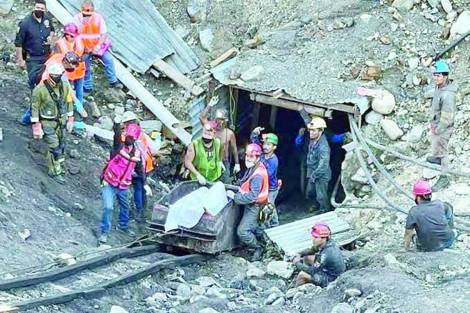 Claman justicia las viudas de Micarán 