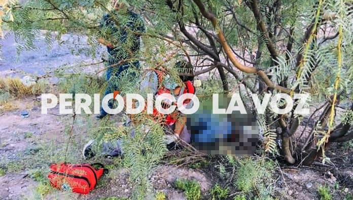 El cuerpo del Macho fue encontrado bajo unos matorrales localizados a orillas de la carretera federal número 20.