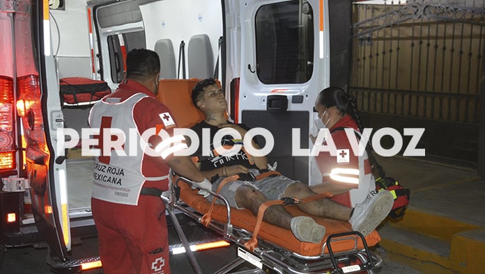 Arrolla a motociclista