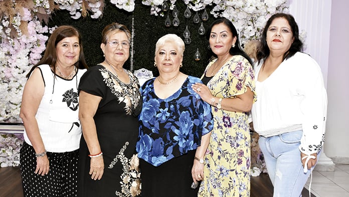 Celebra su cumpleaños