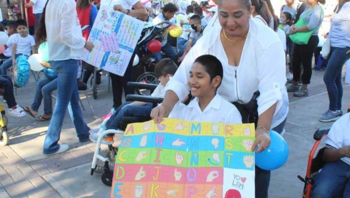 Realizan evento en el mes de la discapacidad