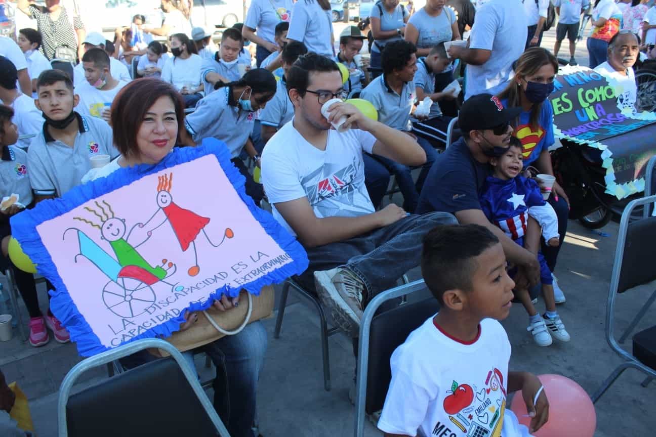 Realizan evento en el mes de la discapacidad