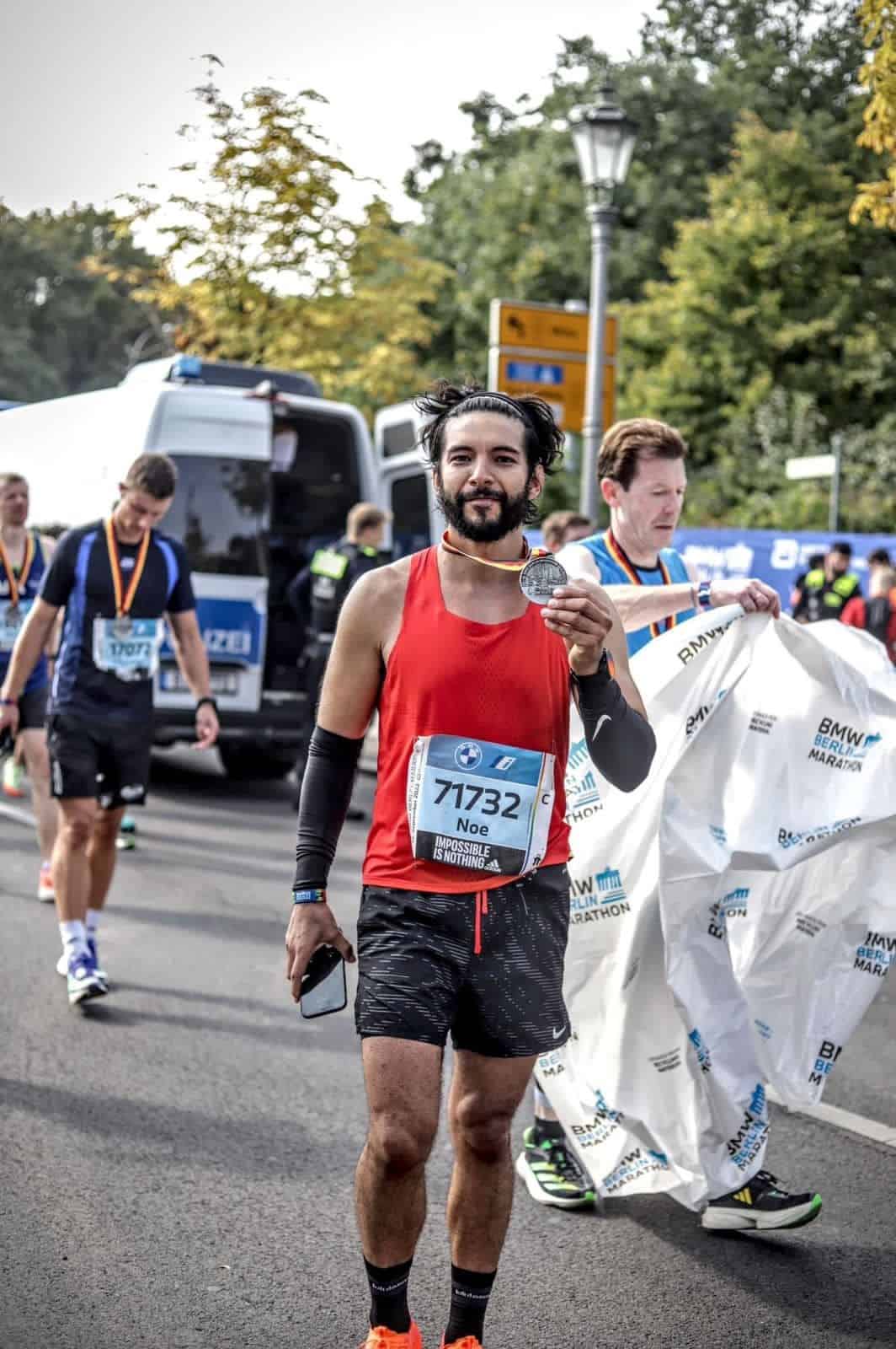 Arriba ciudad Frontera; Noé Zamora Asís ¡lucen en Maratón de Berlín!