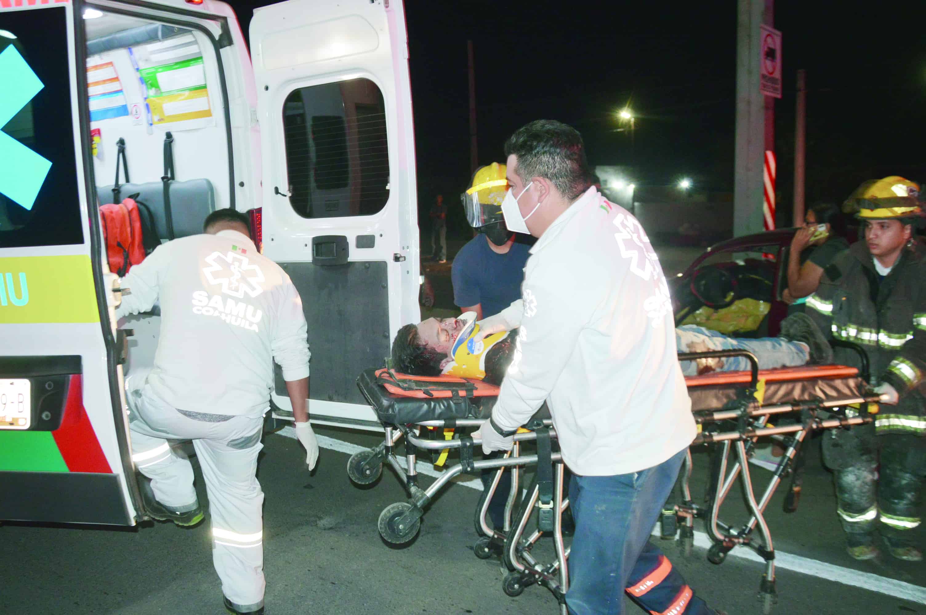¡Está grave!; Estrella ‘Vocho’ contra puente