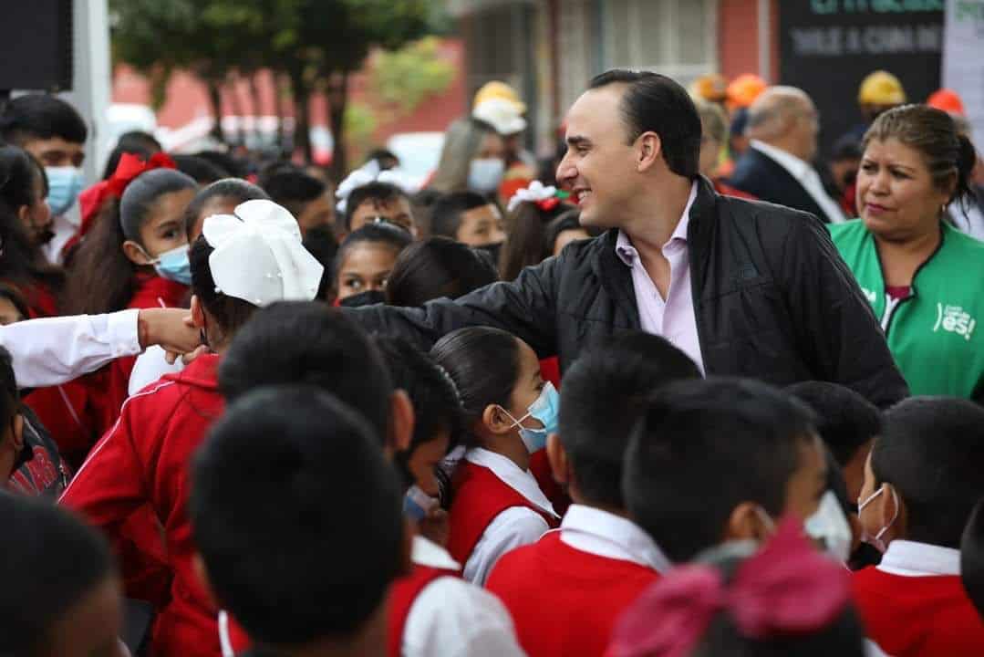 Lleva Manolo Jiménez Mejoras a las escuelas