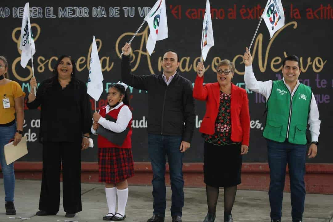 Lleva Manolo Jiménez Mejoras a las escuelas