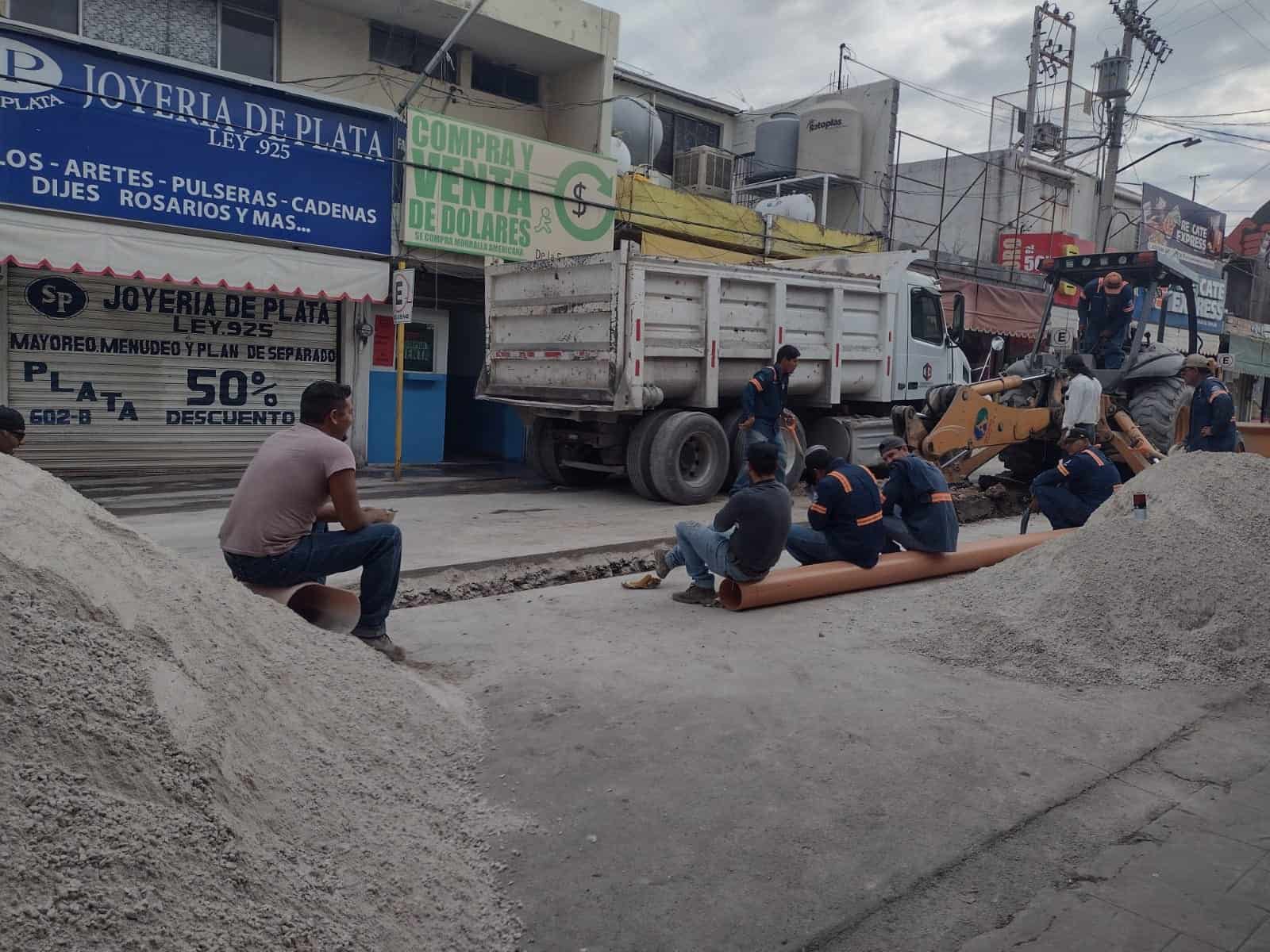 Invierte SIMAS 360 mil en calle De la Fuente