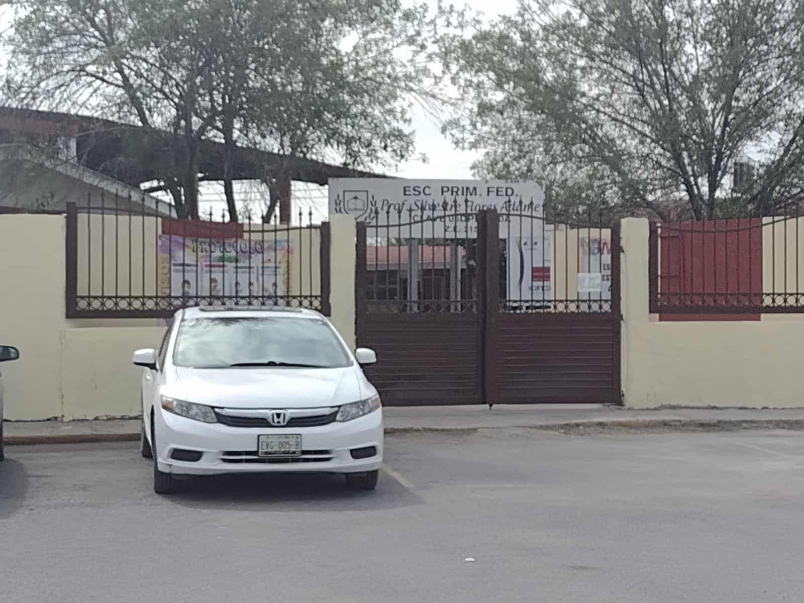 Solicitan limpieza y deshierbe de escuela