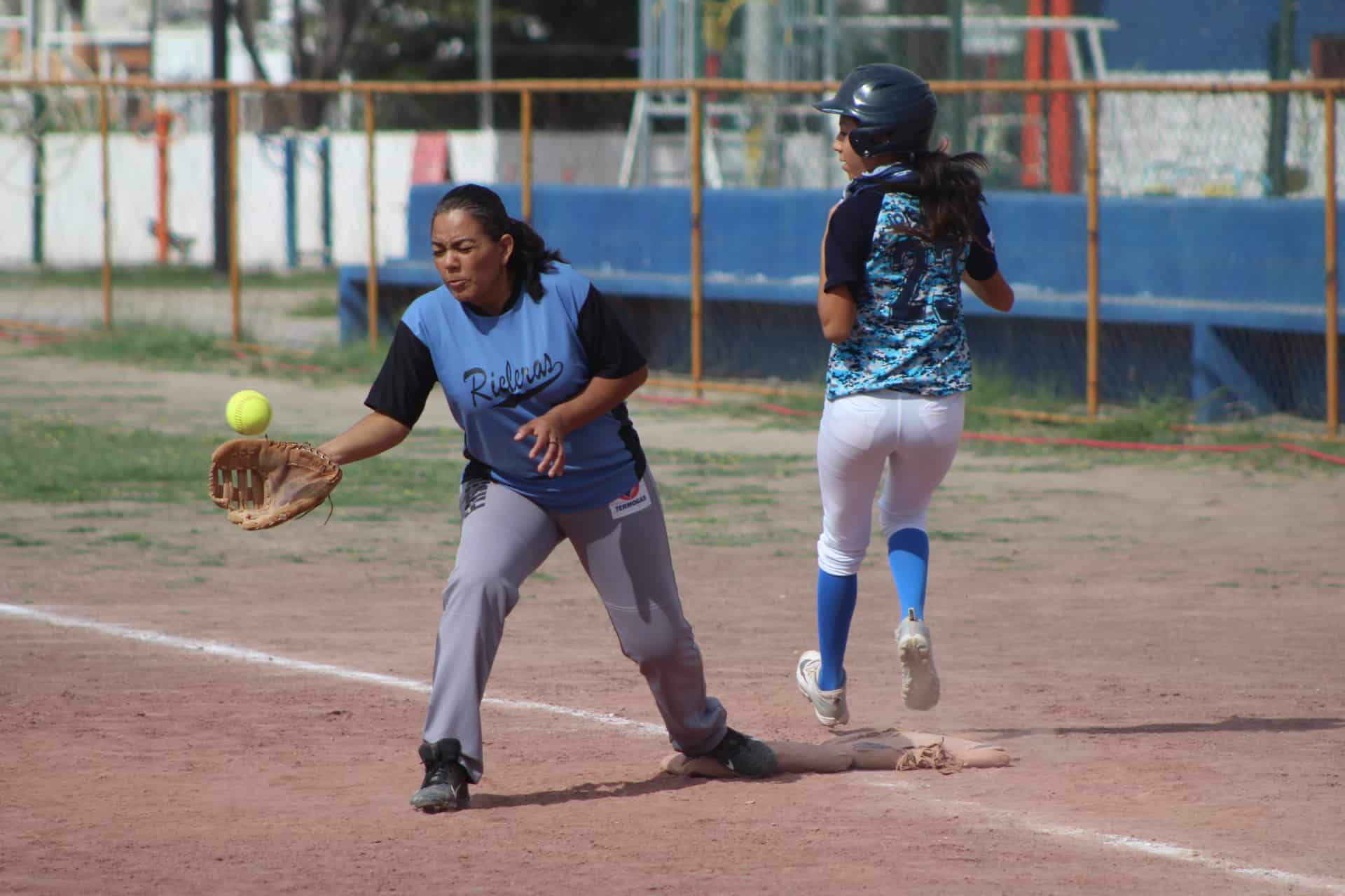 Diablas derroto a Vaqueras