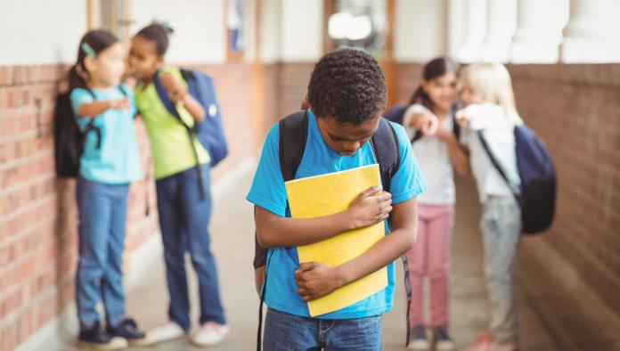 Deben escuelas prevenir peleas