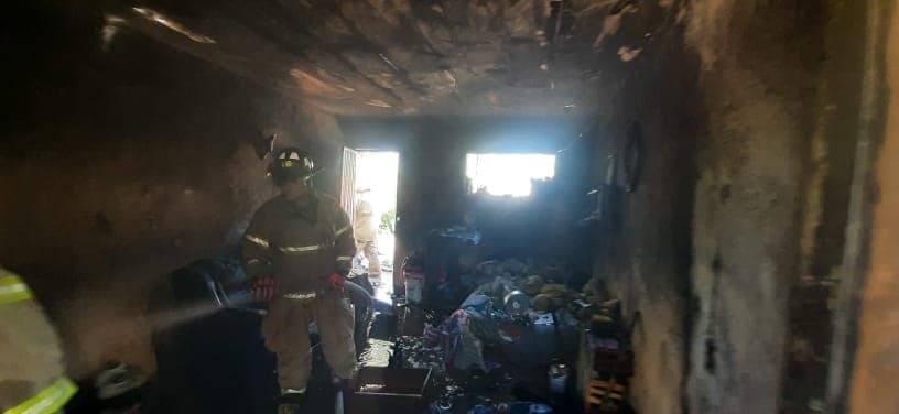 Se quema casa en la ‘Inde’