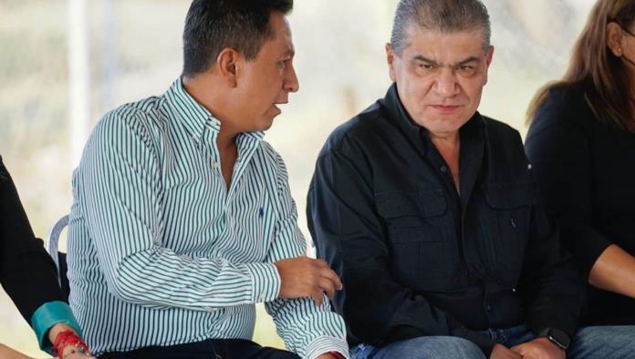 Mejora Riquelme infraestructura educativa e hídrica