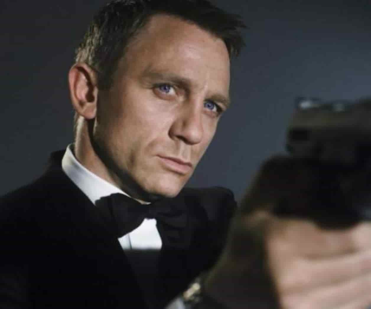 Daniel Craig recibe condecoración por su papel como James Bond