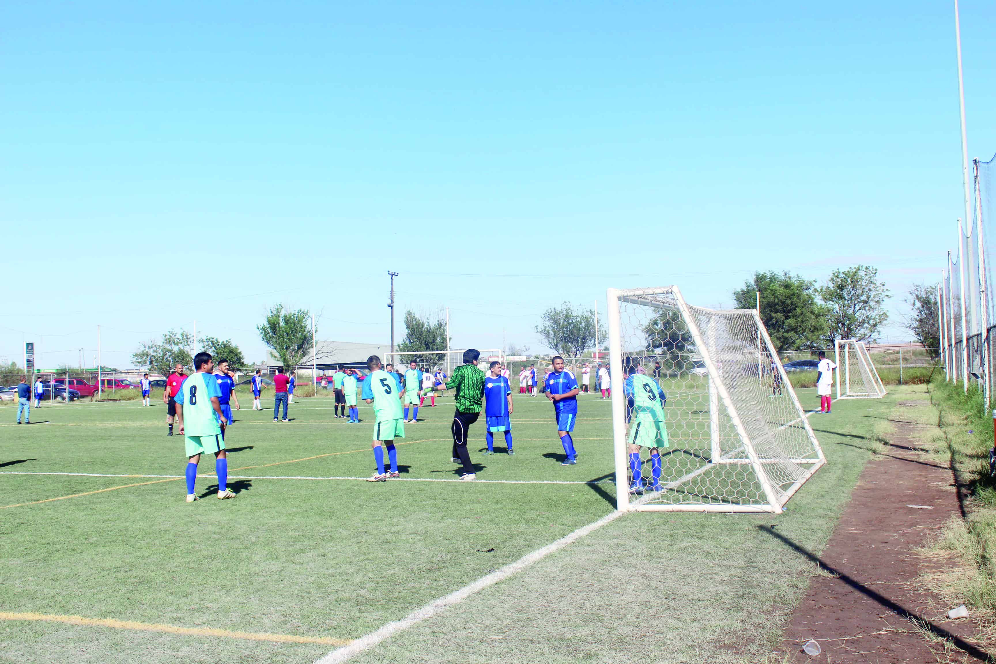 Leones de Escarfeo ganó en Penaltis