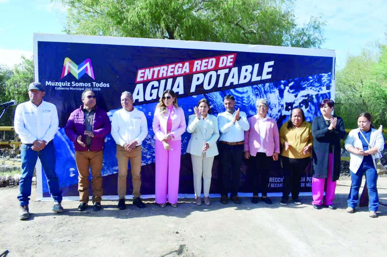 Entrega Tania obra de agua potable