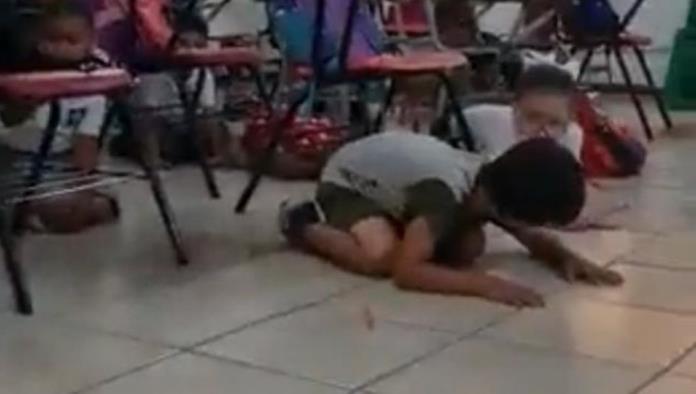 Vídeo: Así tranquilizó maestra a sus alumnos durante balacera en Sonora