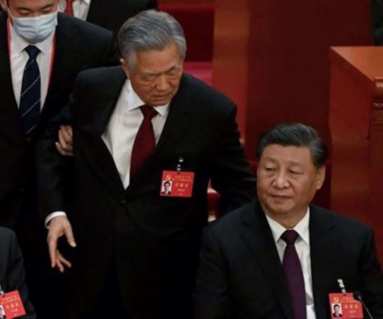 Xi Jinping expulsa a su predecesor en medio del Congreso del Partido Comunista