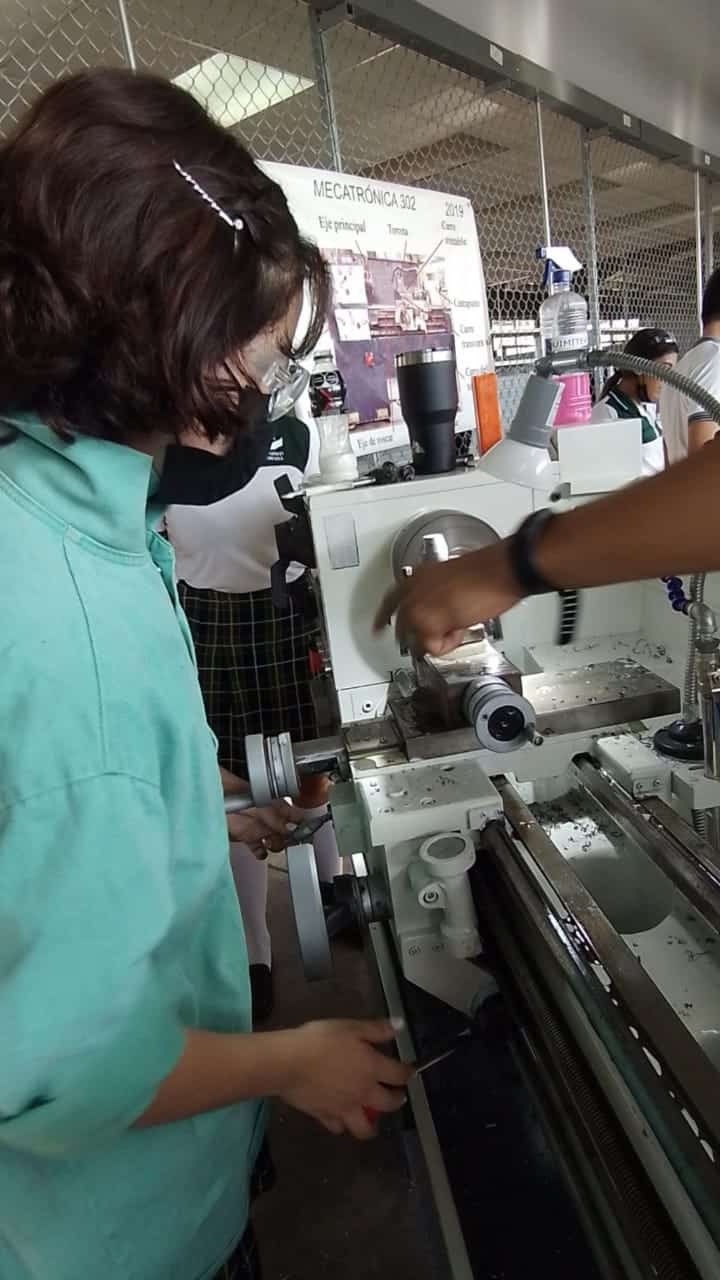 Sueña chica genio con ser astronauta