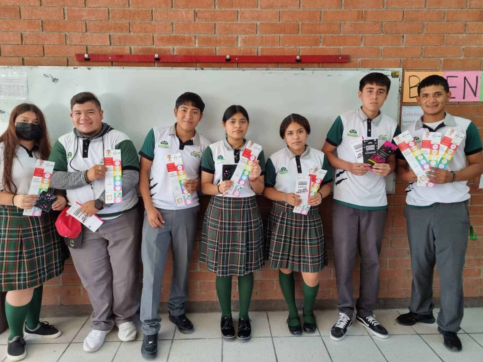 Imparten pláticas de salud sexual 