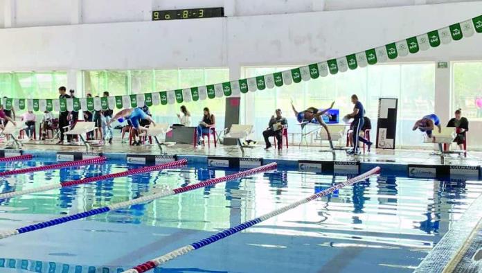 Monclovenses participaron en copa de Natación