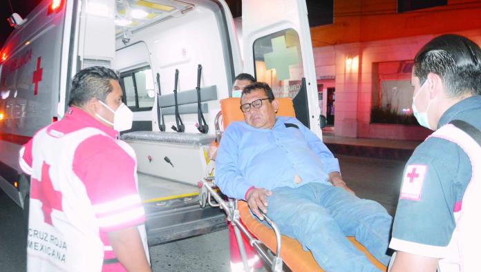 Lo agarra a batazos y lo prensa taxista 