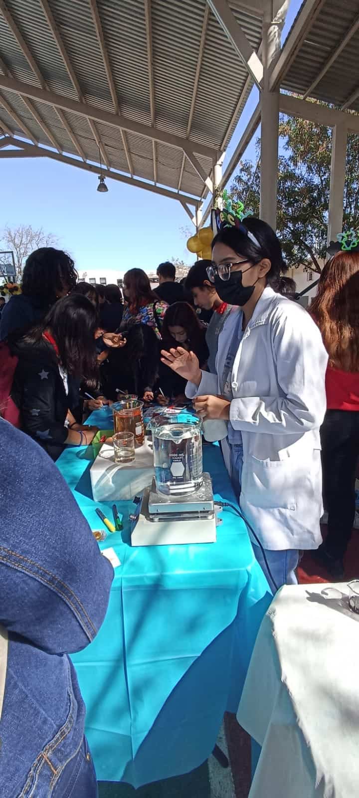 Fomentan en niños amor por la química