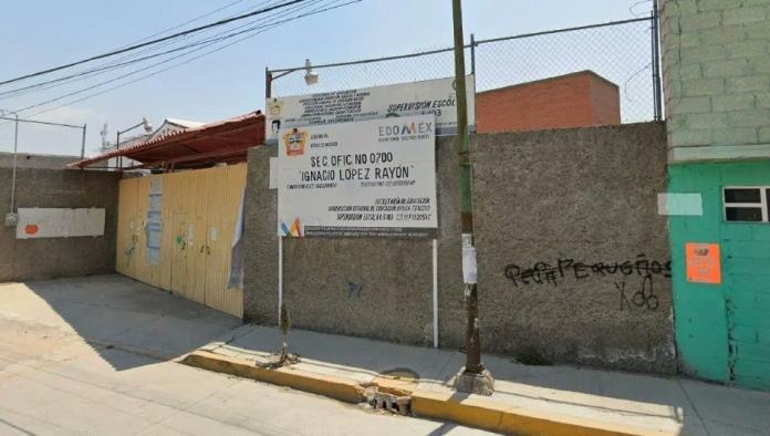 Maestra regaña a alumno por no llevar la tarea; la agrede con un cuchillo
