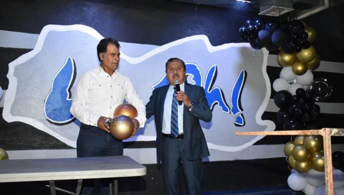 Reconocimientos a ex estrellas del futbol de antaño