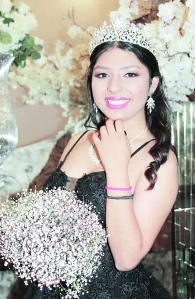 Mariana llega a sus quince años