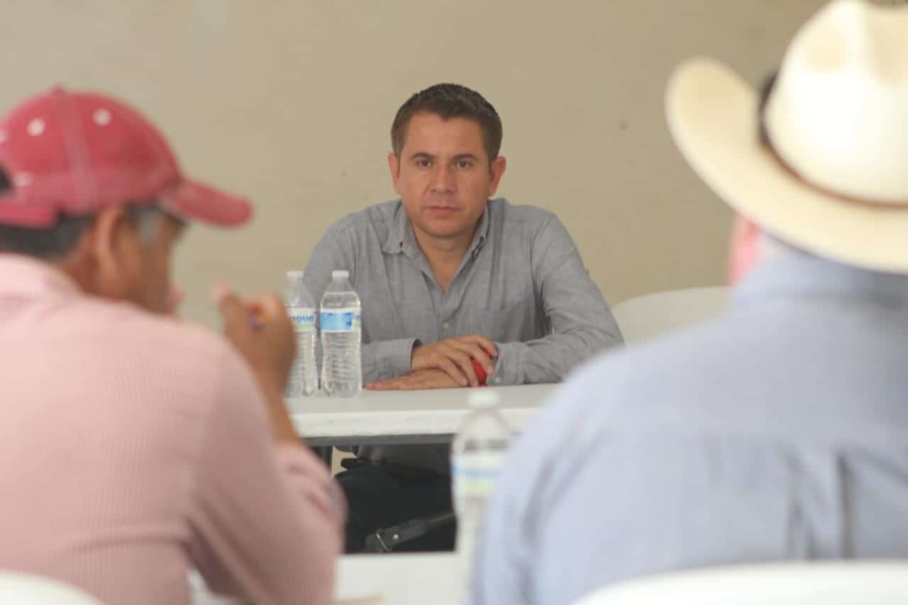 Se reúne Hugo con ganaderos
