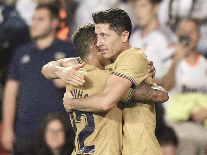Barcelona sana sus heridas con triunfo de último minuto; es líder