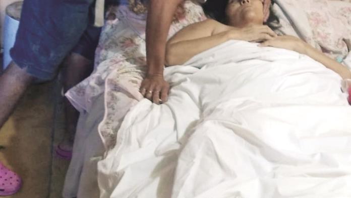 Regresa hijo con su madre desahuciada