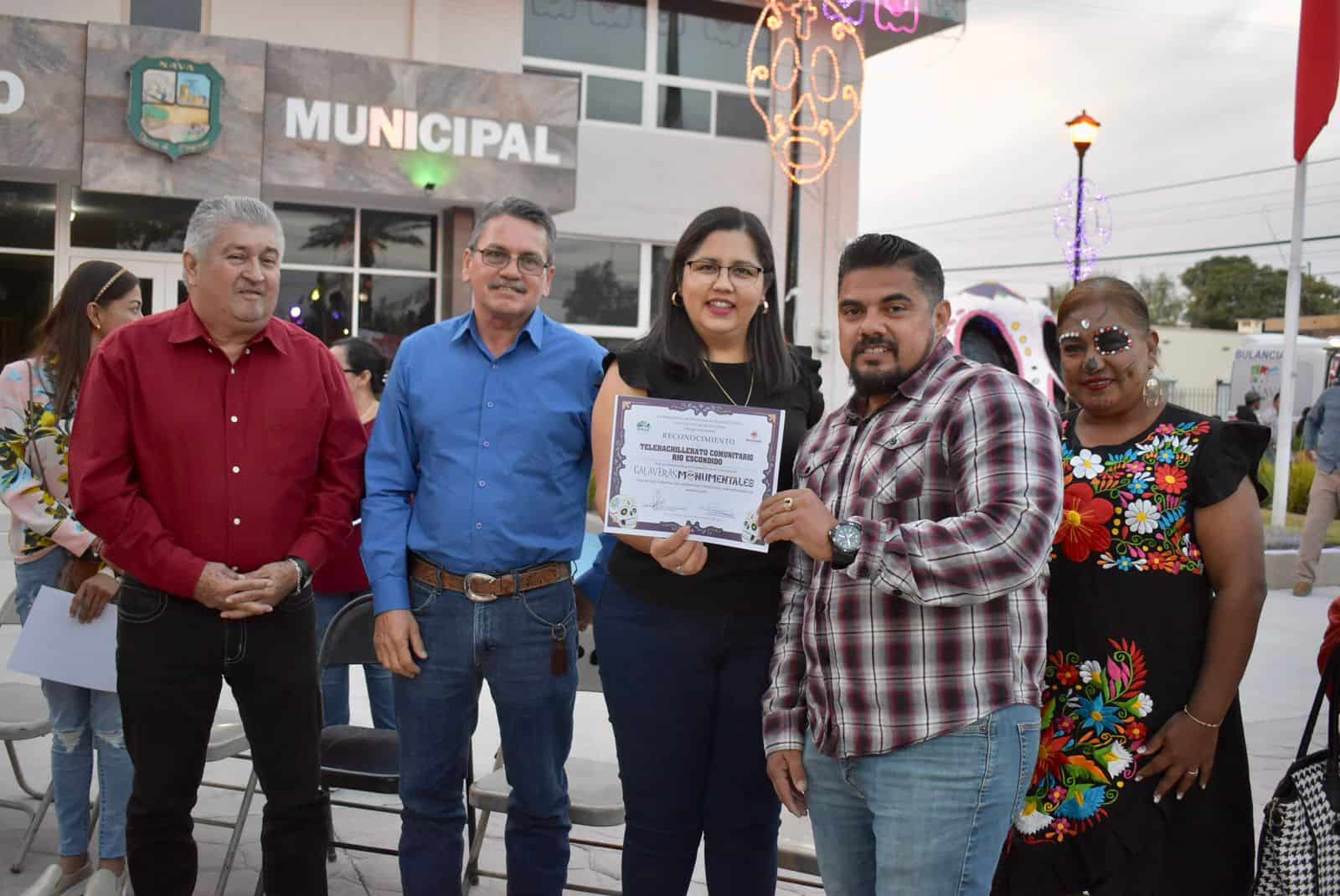 Celebran concurso de calaveras monumentales 