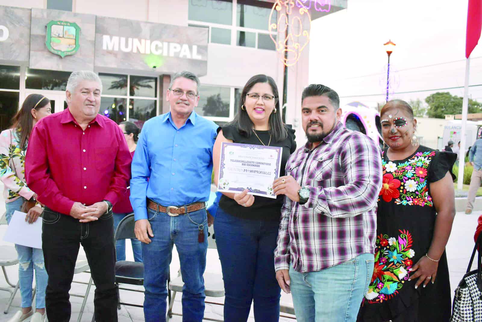 Celebran concurso de calaveras monumentales