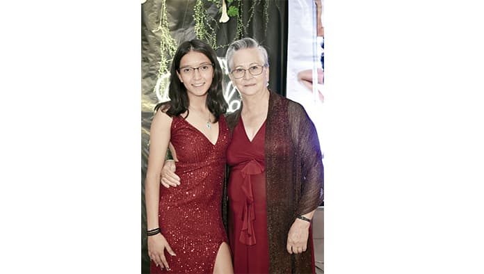 Mayela pre celebra sus XV años