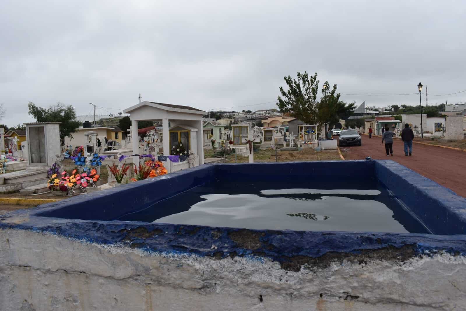 Visitaron panteón 15 mil personas