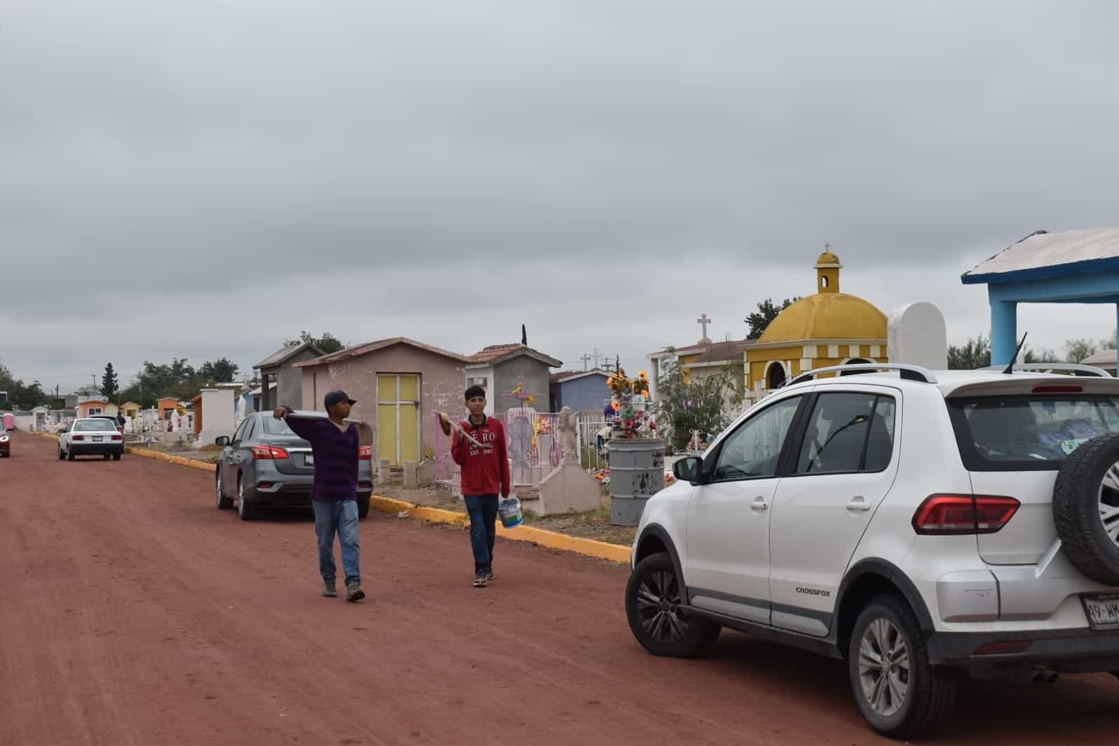 Visitaron panteón 15 mil personas