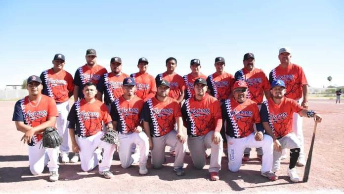Astros de Sacramento divide con Gallos
