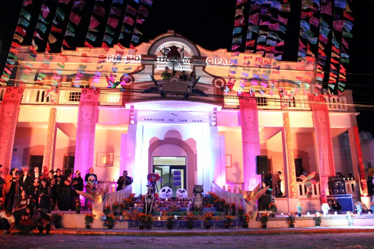 Tremendo espectáculo; festival de vida y muerte 