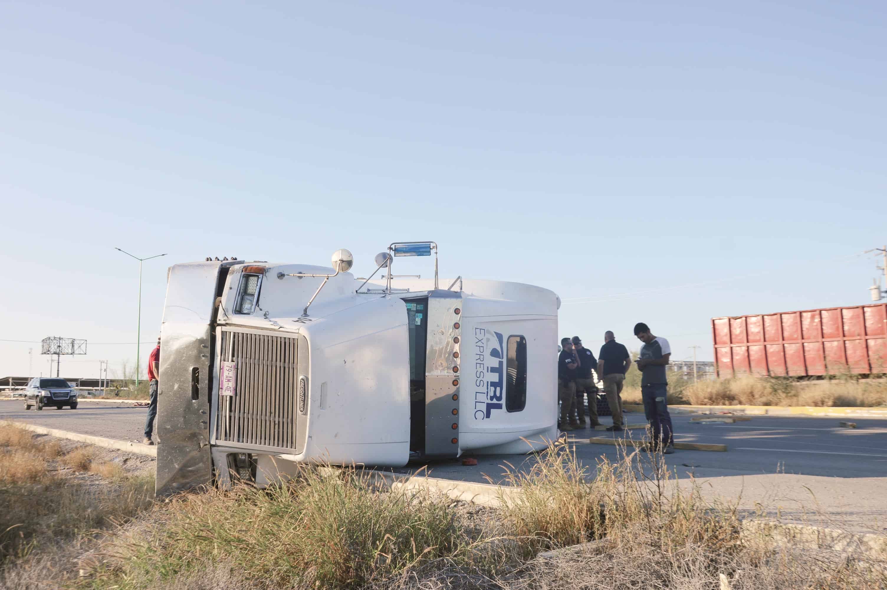 Vuelca tráiler