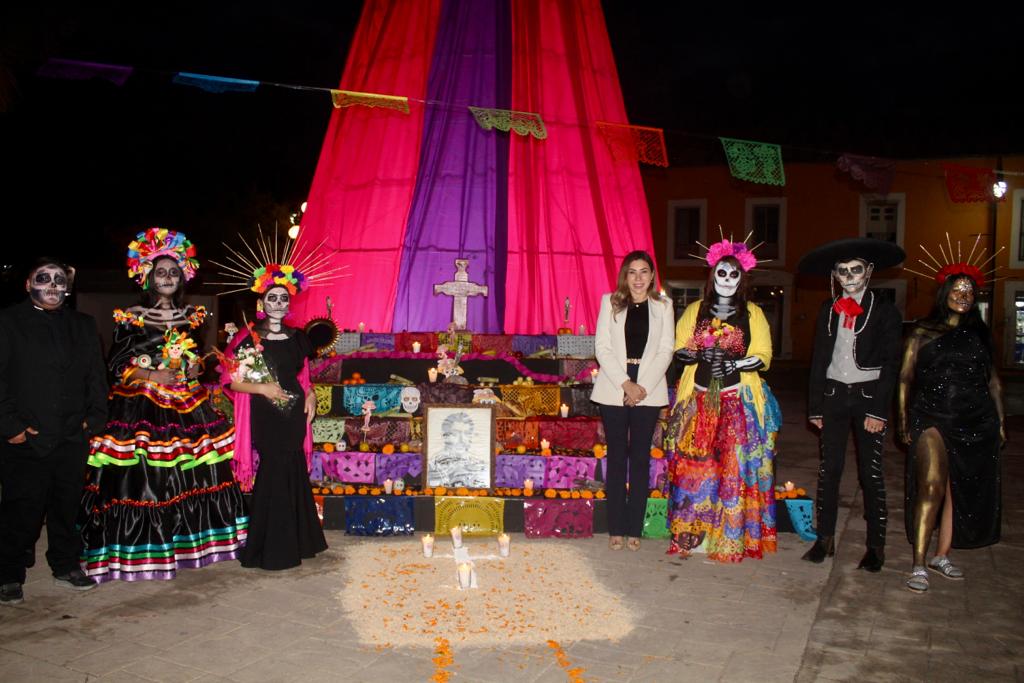 Impulsa Tania las tradiciones 
