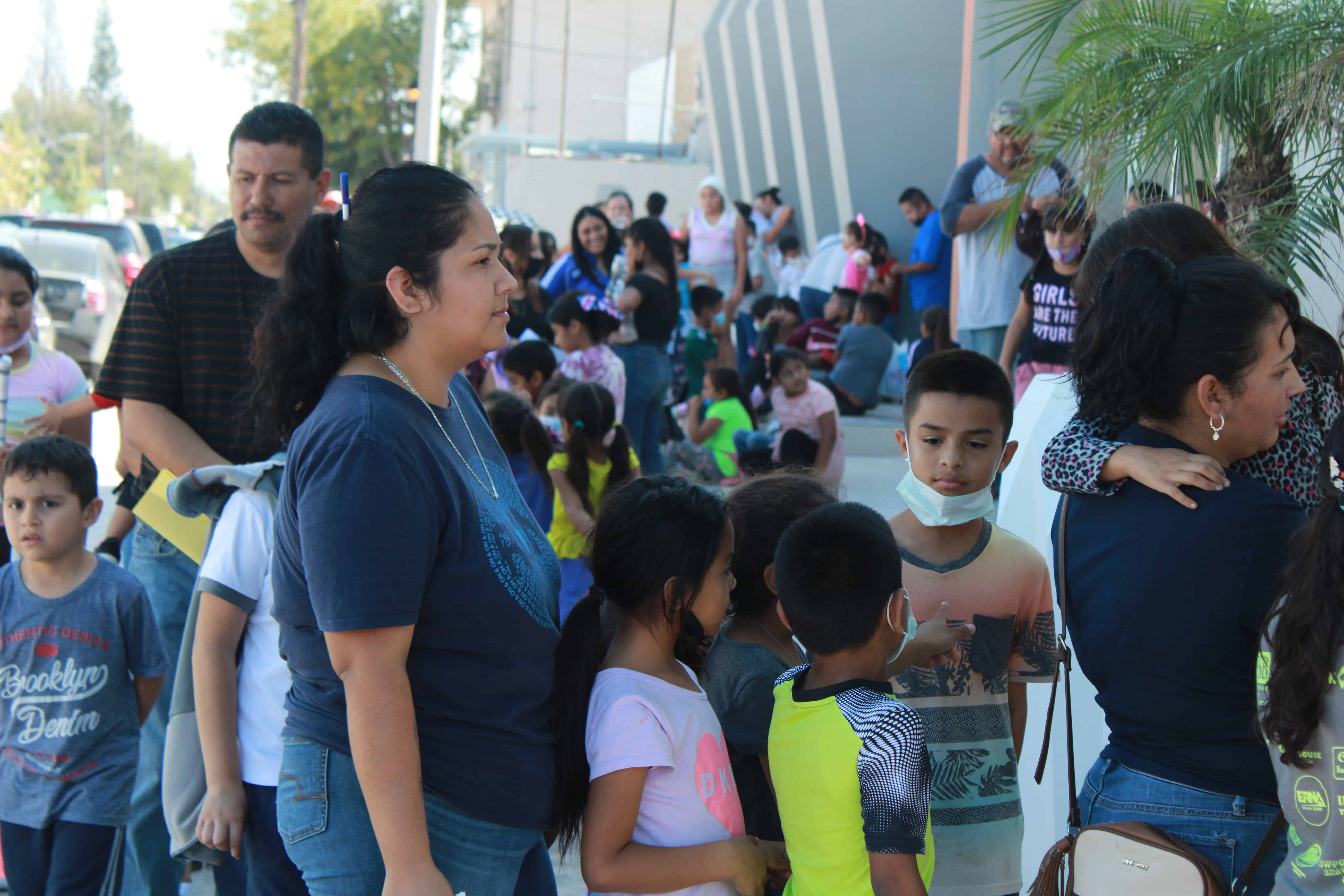 Vacunan más de 2 mil niños y niñas en Nava 
