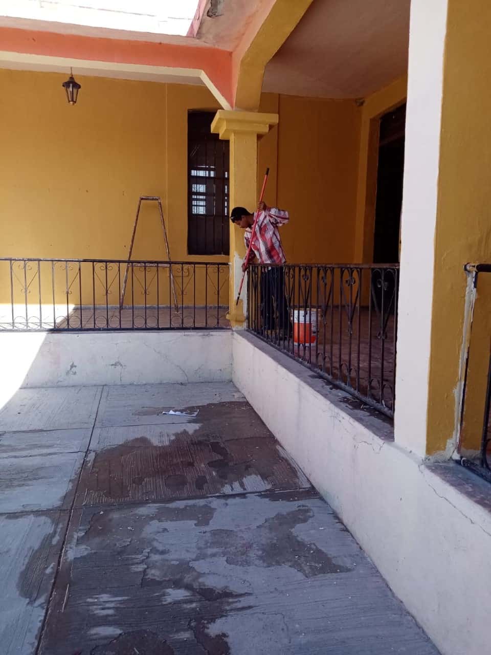 Apoya Betoa escuelas