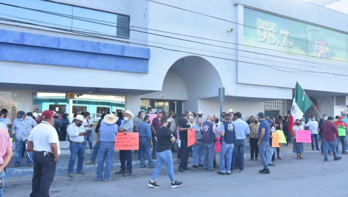 Reprende SIMAS a manifestantes