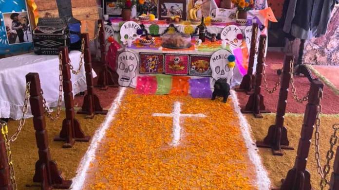 Recuerdan con altar al cantautor ´Chicho´