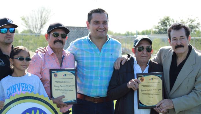 Rehabilitan cancha de futbol rápido 