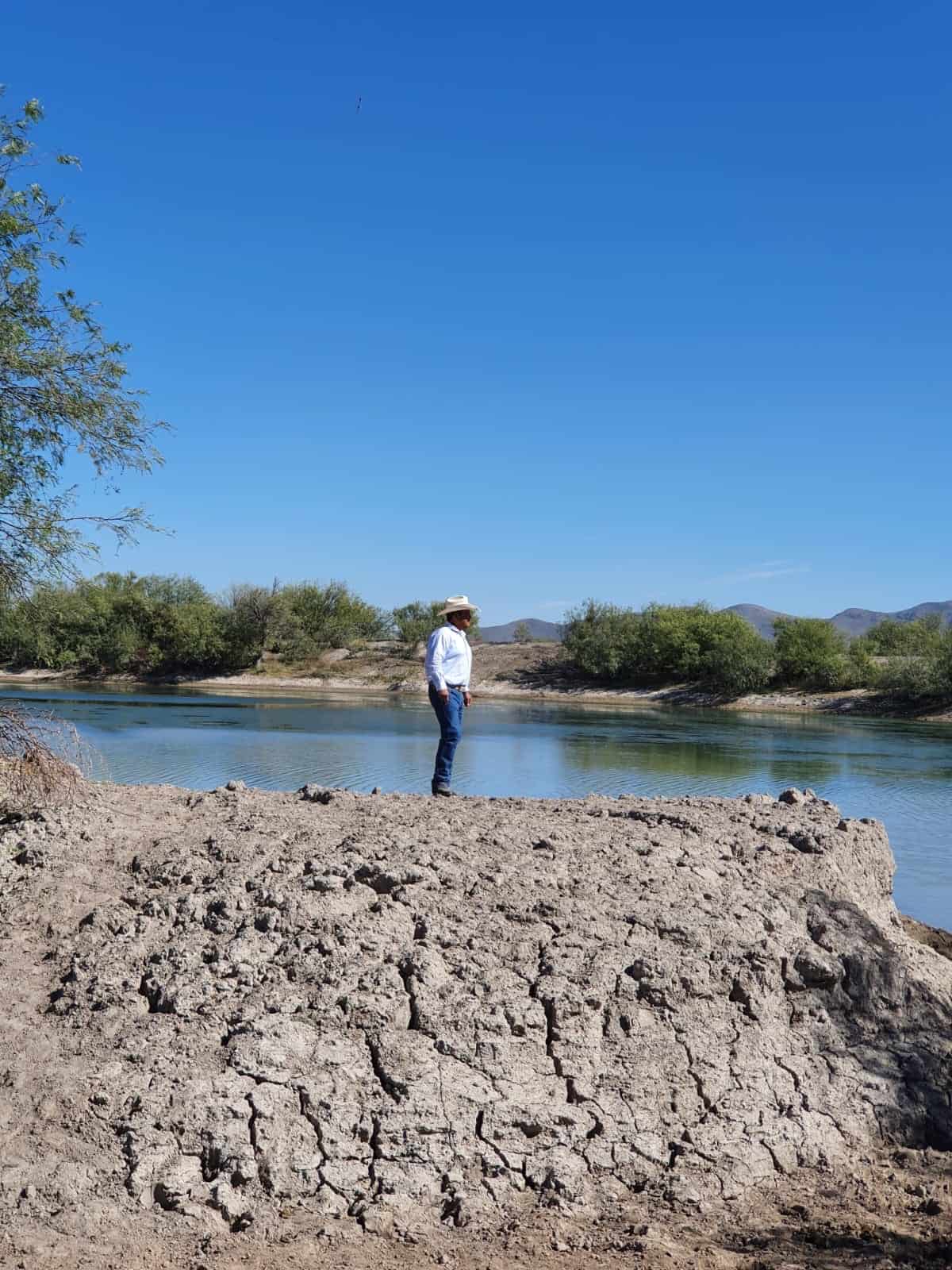 Recorre Beto la zona rural