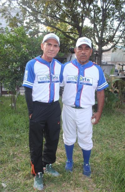 Julio Delgado y Ex beisbolistas estuvieron en Monclova