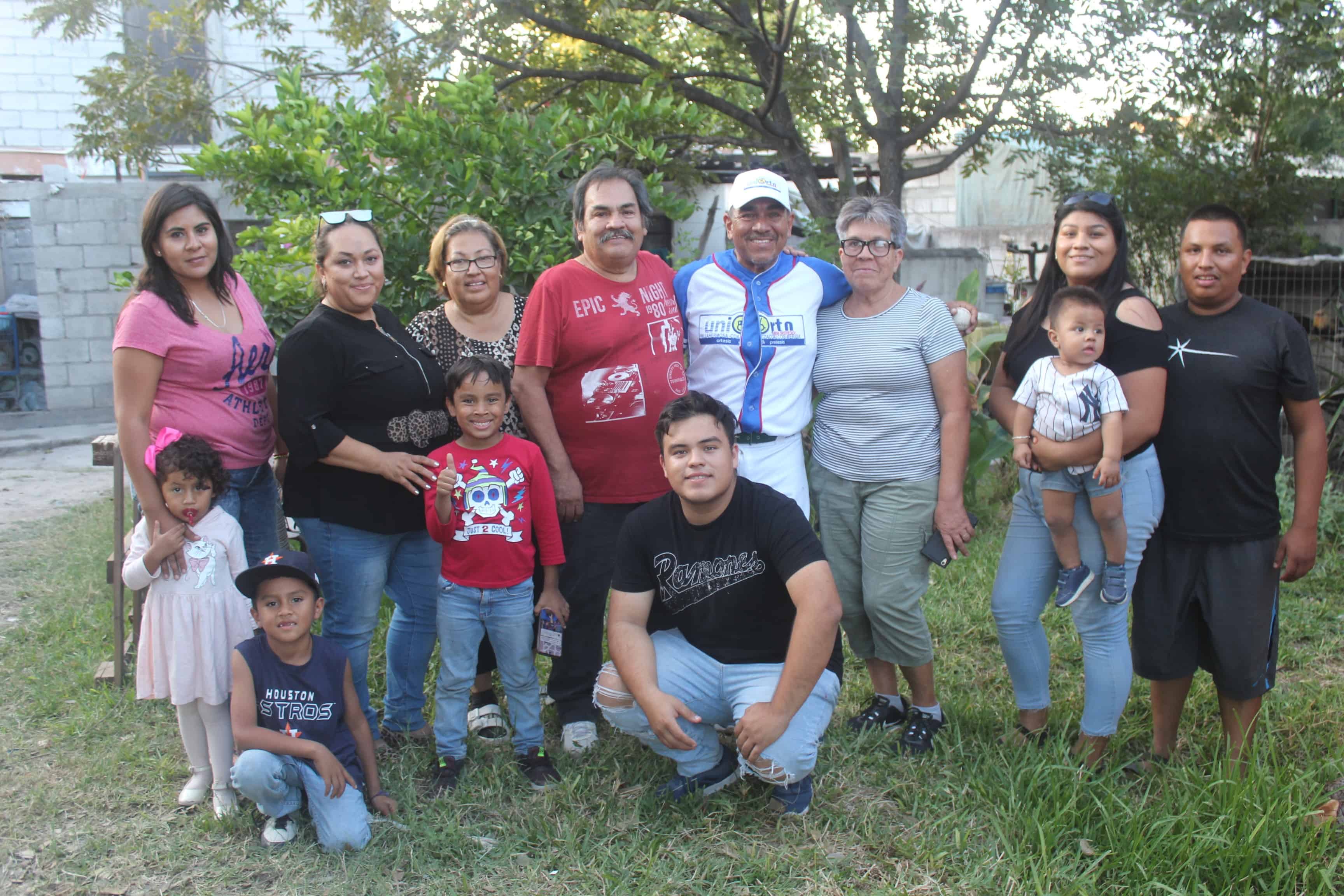 Julio Delgado y Ex beisbolistas estuvieron en Monclova