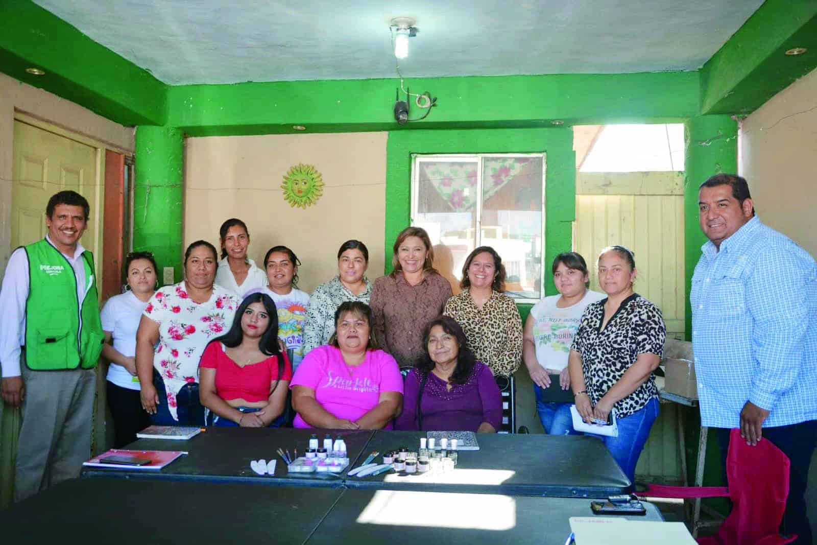 Arranca Diana Haro cursos del ICATEC